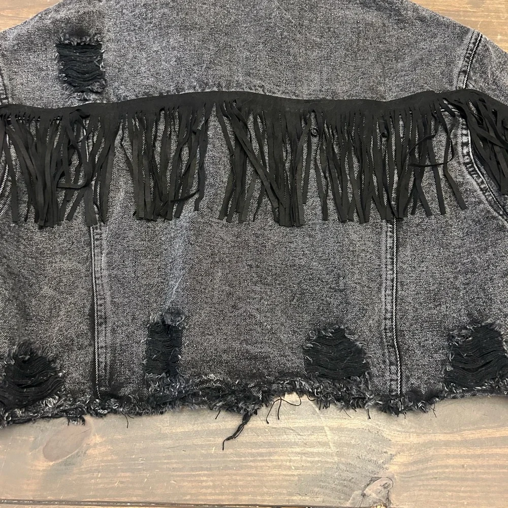 Shein Distressed, Thrashed Black Denim Jacket, Holes Cropped Fringe Size Large - Picture 13 of 13